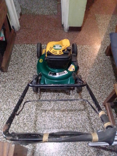 Podadora De Grama Yard-man Con Motor 6.0 Hp Brigge Stratton (Usado)