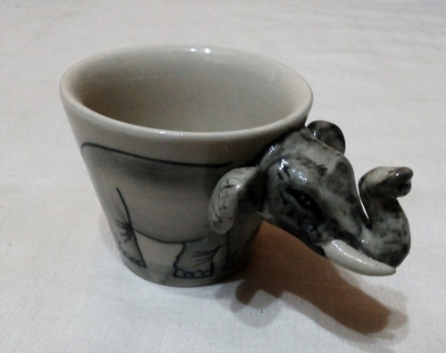 Antiguo Posa Huevo Porcelana Motivo Elefante
