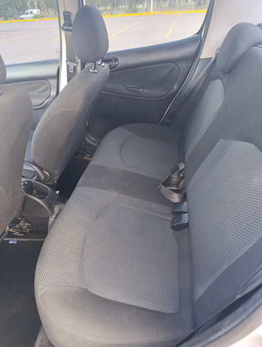 Peugeot 207 1.4 Sedan Allure 75cv