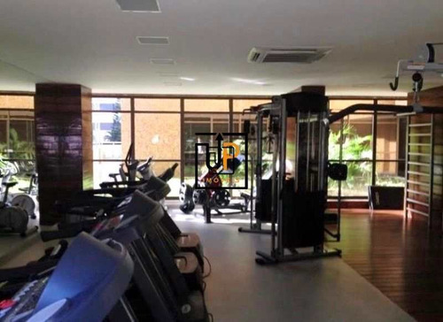 Imagem 28 de 30 de Apartamento Luxuoso De Alto Padrão - Itaigara - V49