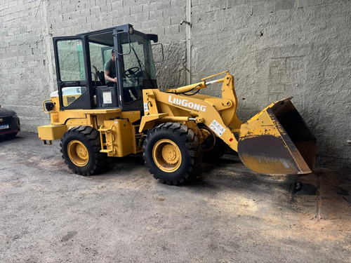 Carregadeira 816c Liugong-2012- 8 Mil Horas