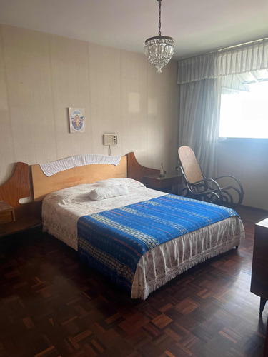Ls Vendo Los Palos Grandes ,apartamento Muy Bien Ubicado