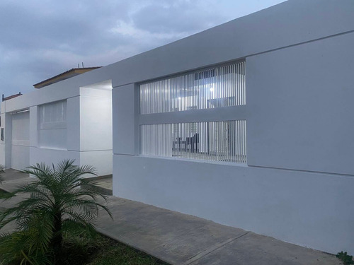 230694 Am* Venta De Casa En Valles De Camoruco Valencia 