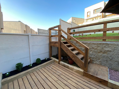 Casa Townhouse En Condominio Cerrado Lomas De San Andrés.