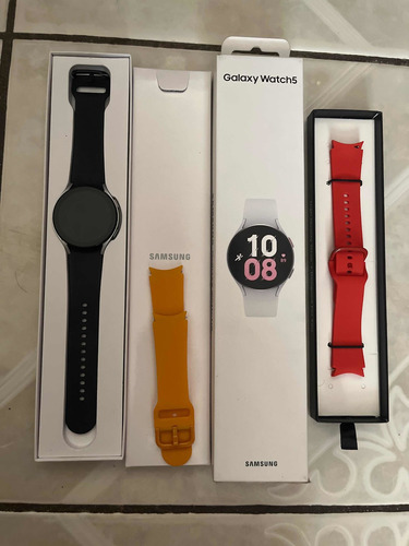 Reloj Samsung Galaxy Watch 5 Y 3correas Intercámbiales.