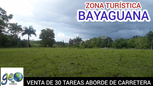 Vendo Finca En Bayaguana Monte Plata, En La Avenida 