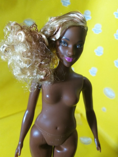 Barbie Fashionistas # 57, Curvy, Afro Americana, Zig & Zag (Usado)
