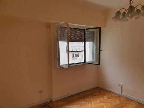 Imagen 2 de 18 de Venta Depto 2 Ambientes Excelente Ubicacion