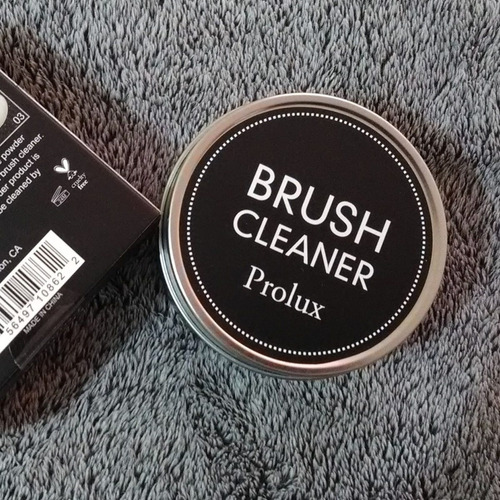 Imagen 3 de 5 de Limpiador Y Mantenedor De Brochas De Maquillaje Prolux