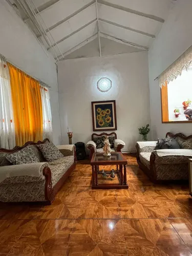 Casa En Venta En Barrio Central. Cod V12914