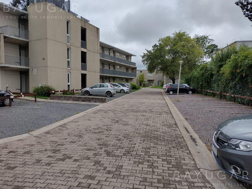 Imagen 3 de 15 de Venta - Departamento Con Cochera En La Nazarena - Bayugar Negocios Inmobiliarios