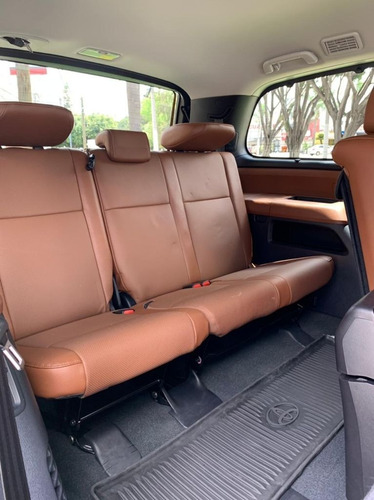 Imagen 8 de 14 de Toyota Sequoia Platinum V8 2021