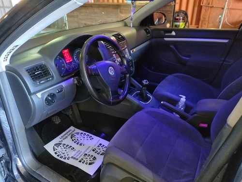 Volkswagen Vento 2.5 Advance 2007