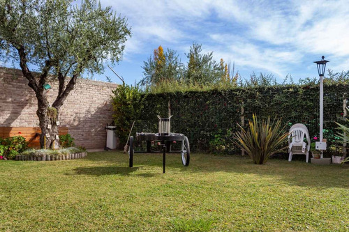 Casa En Venta Barrio Olivos De Furlotti En Maipú