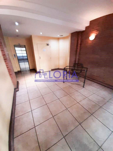 Imagen 9 de 19 de Oficina En Venta - Apto Vivienda - Oportunidad.-