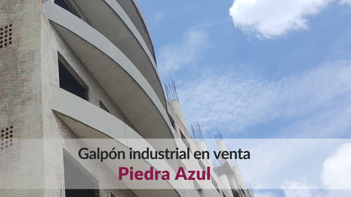 Imagen 1 de 12 de Galpón Industrial En Piedra Azul
