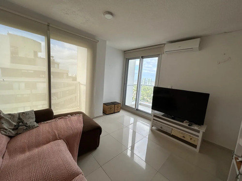 Disponible En Alquiler, Piso Alto, Linda Vista A La Playa Mansa