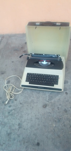 Maquina Escribir Electrica Royal Apollo 10. Mod:sp.8000 (Usado)