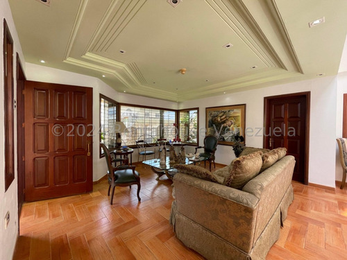 Casa Quinta En Venta Con Piscina Planta Eléctrica Excelente Distribución Cocina Empotrada Seguridad Dos Niveles Nela 24-21124