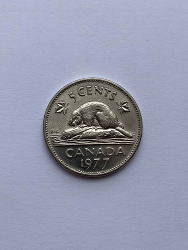 Moneda De 5 Centavos De Dólar De Canadá Del Año 1977