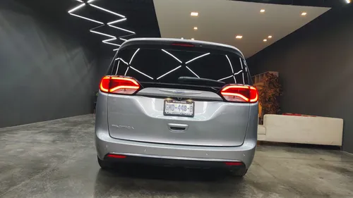 Chrysler Pacifica 2019