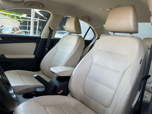 Volkswagen Jetta 2.0 Tsi Highline 4p