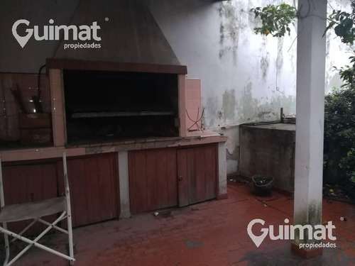 Imagen 5 de 19 de Casa A Reciclar Sobre Excelente Lote Apto Para Edificar