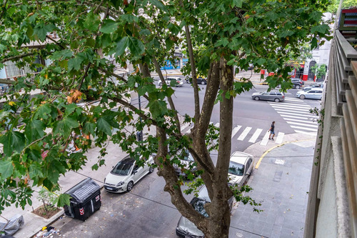 Venta Depto. 2 Amb Colegiales C/balcon, Escritorio