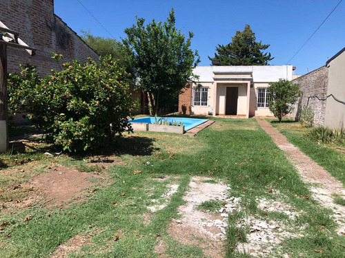 Imagen 3 de 12 de Casa En Barrio San Bernardo, Luján.