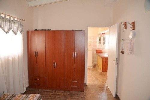 Imagen 15 de 30 de Venta Casa 4 Amb.+ Hospedaje 12 Hab. Villa Gesell