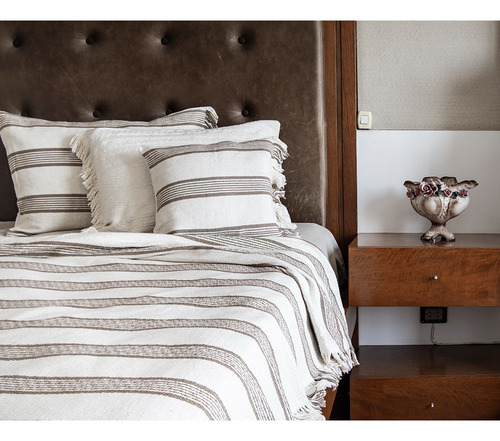 Combo Manta Nature + 2 Fundas 40*40 Cama Sillón Dina Gerade Beige Nature