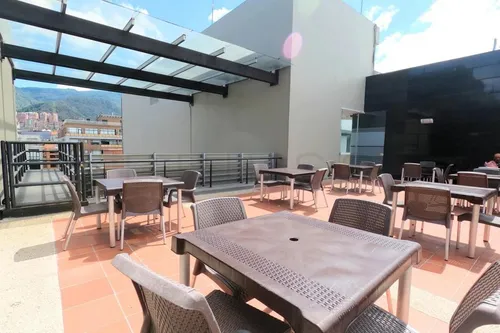 Oficina En Arriendo/venta En Chico Norte. Cod V1648