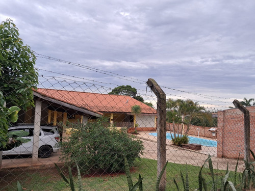 Linda Chácara Em Araçoiaba Da Serra-sp Próxima De Sorocaba-sp (15 Min) No Estilo Fazenda Rústica Com Piscina, Área Gourmet Completa, Garagem E Documentação Completa