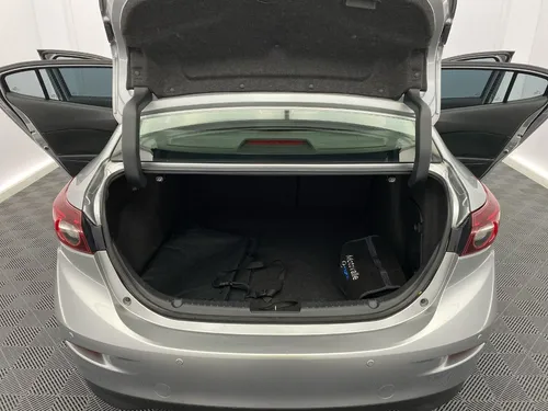 Mazda 3 2.0 Touring