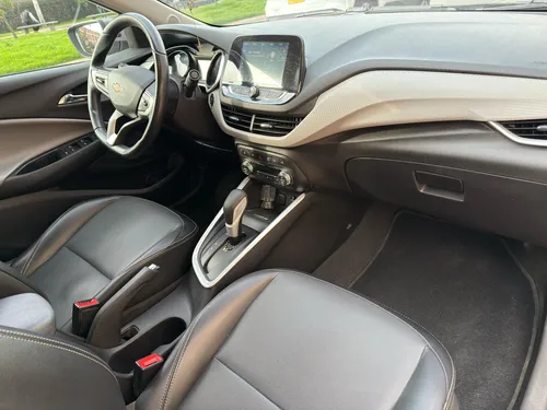 Chevrolet Onix 1.0T Premier Sedan At