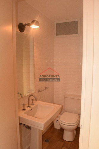 Apartamento En Peninsula, 2 Dormitorios *- Ref: 3013