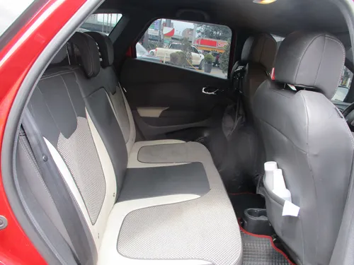 Renault Captur INTENS 4X2 2000CC AT AA