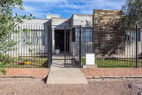 Casa En Venta Barrio Olivos De Furlotti En Maipú
