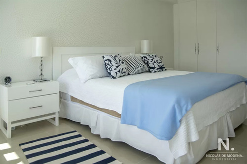Vende Gran Apartamento En Brava - Punta Del Este De 3 Dormitorios