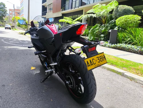 Yamaha R15 V3 2025