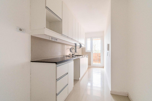 Apartamento En Alquiler De 2 Dormitorios Con Jardín Exclusivo