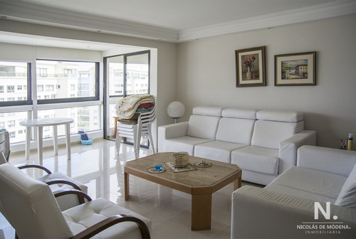 Hermoso Departamento En Venta En Zona De La Brava.