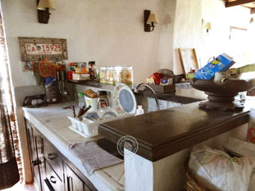 Casa Pueblo En Aguas Dulces