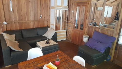 Casa Y Hospedaje Con Arroyo En Saltos Del Moconá