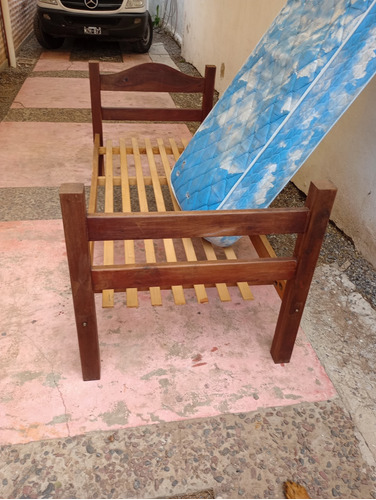 Vendo Cama Y Colchón De Algarrobo 