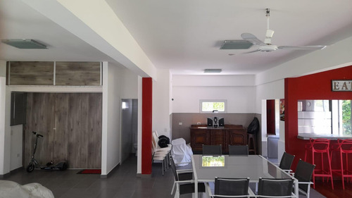 Casa En Venta - 5 Dormitorios 4 Baños - Hudson