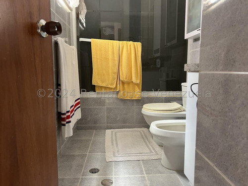 Se Vende Bello Apartamento En Las Esmeraldas Mls 24-22052