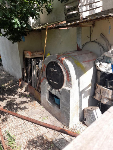 Vendo Chalet Sobre 2 Lotes En Barrio Colinas Verdes - Amplio Parque - Piscina - Quincho