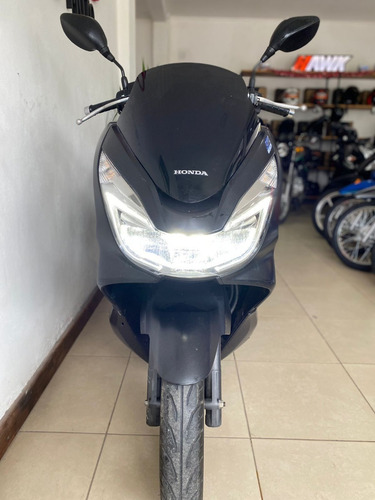 Imagen 6 de 8 de Honda Pcx 150cc Muy Cuidada !!