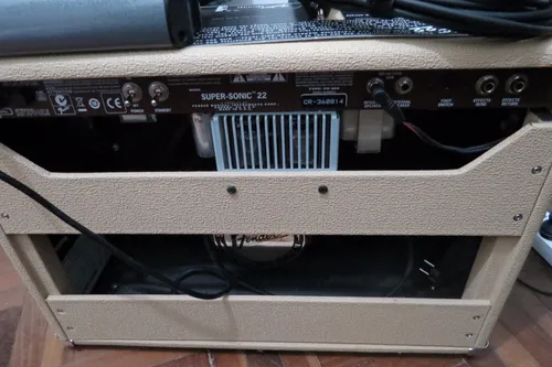 Amplificador Fender Super Sonic 22